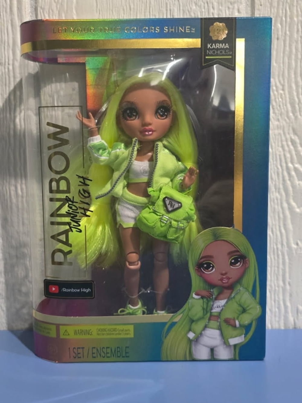 Rainbow High Doll Karma Nichols - Neon Lime Outfit